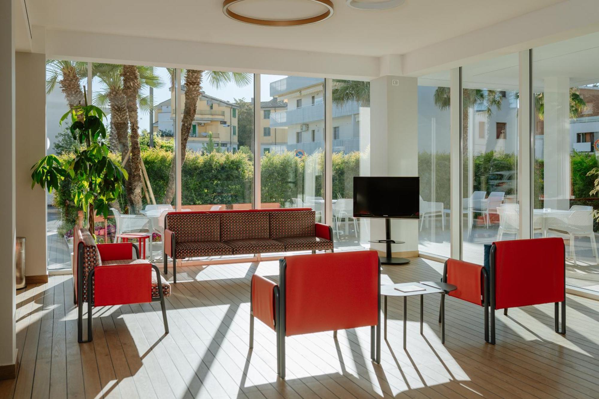Caravel Hotel 3*