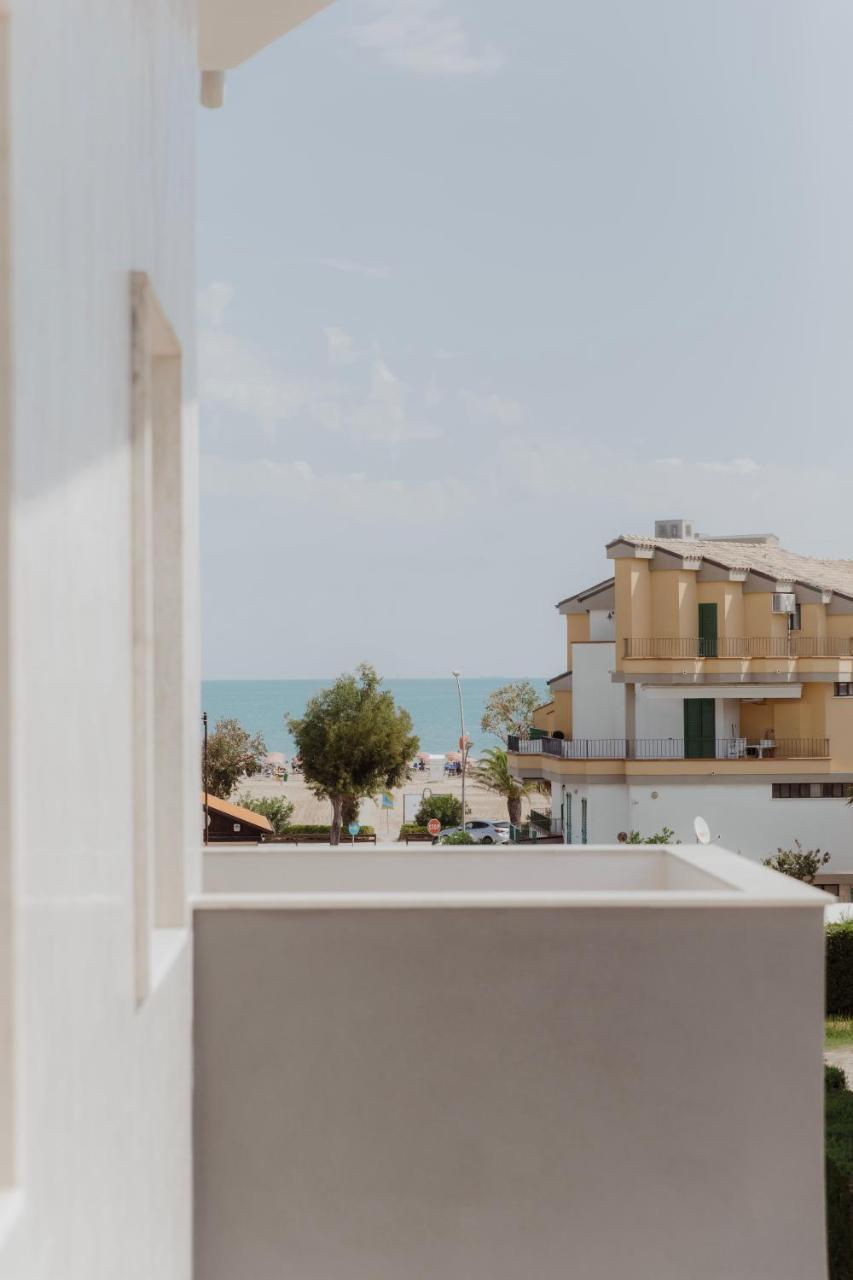 Caravel Hotel